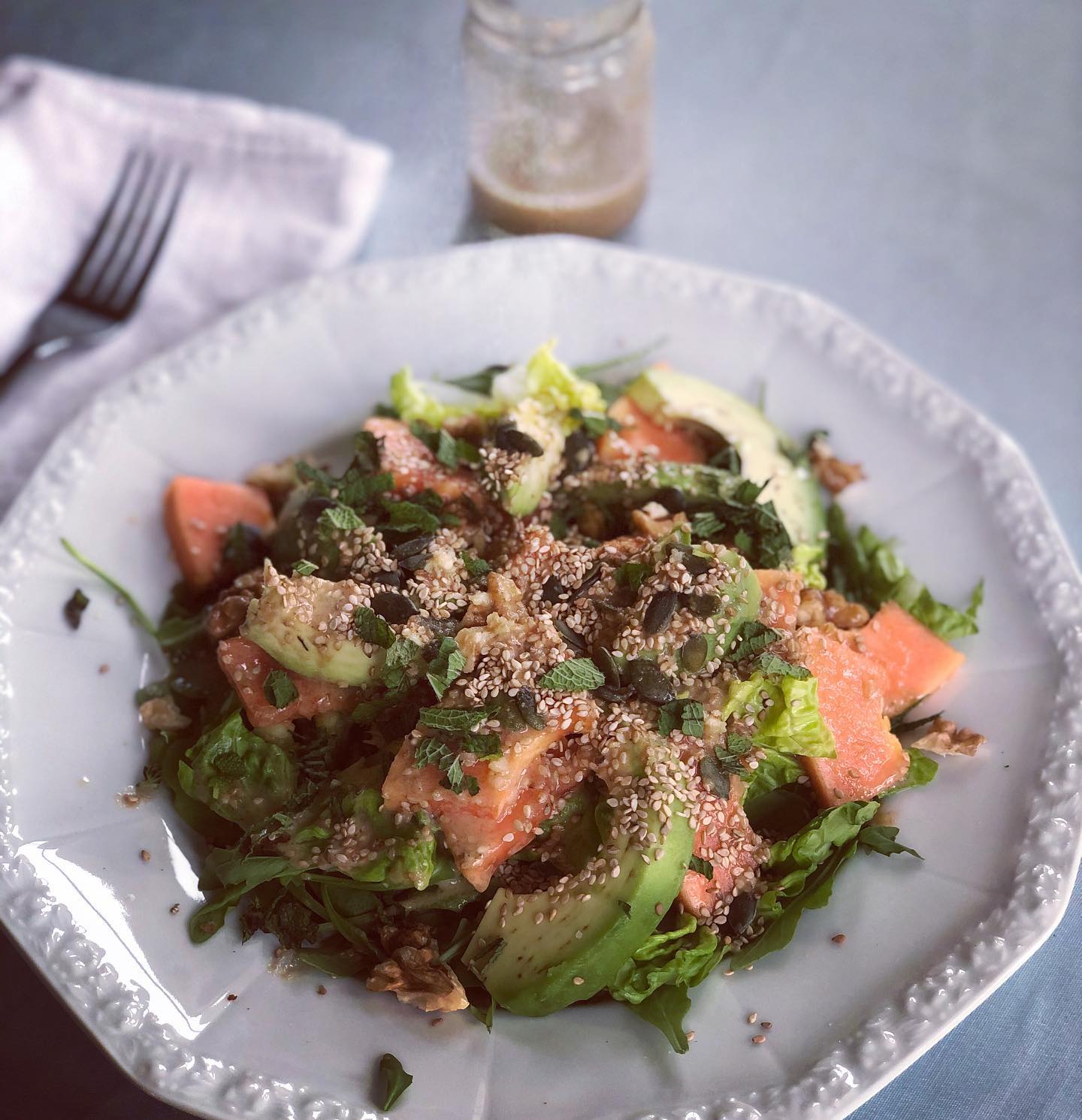 Pimp up your salad...by adding nuts, seeds, fruits, avocado, dark green leaves and healthy dressings and triple the nutrient content. Here we have papaya, avo, sesame and pumpkin seeds, walnuts, rocket and little gem with tahini, soy & lime dressing #salad #nutritionistapproved #vegan #lunch #organic #nutrition #yogiclife #yogicdiet #vegetarian #healthy